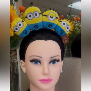 Universal Studios Minions headband. Worn once at Universal. Excellent condition!